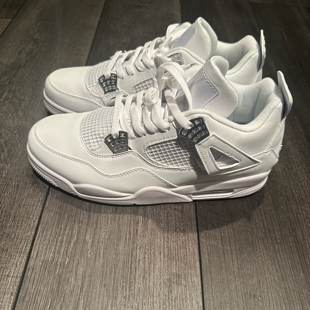Jordan 4s All White. Size 10mens. Mint condition